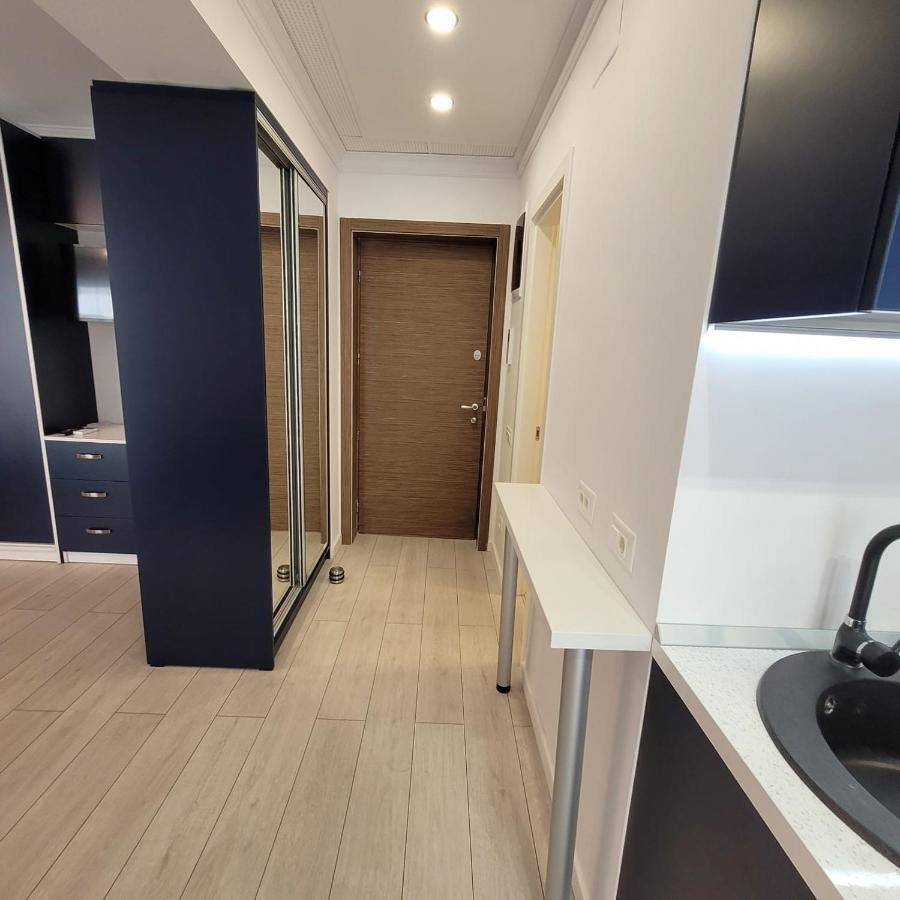 Studio 10 - Catedral Residence Bucharest - Free Parking ภายนอก รูปภาพ